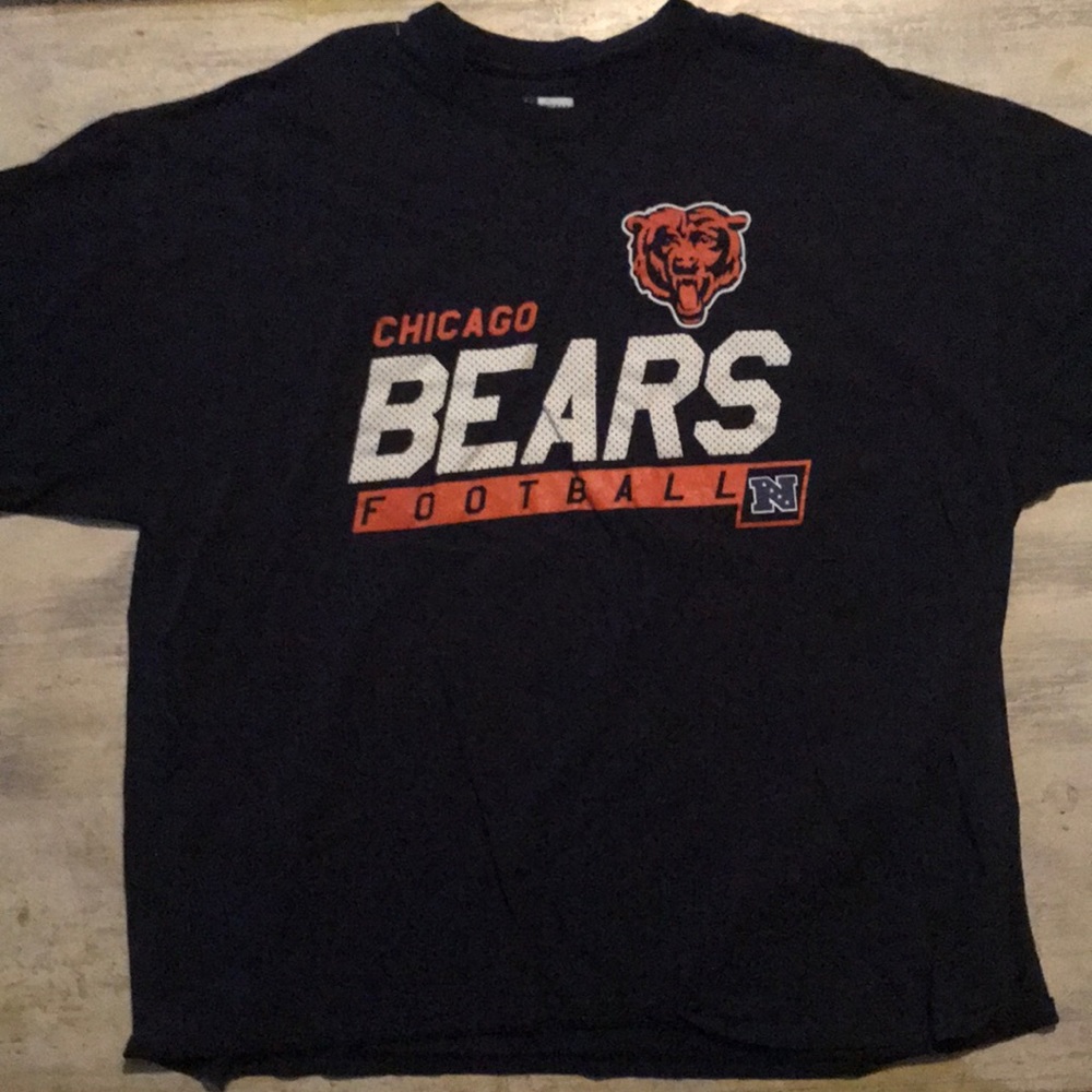Dark blue Chicago Bears t-shirt